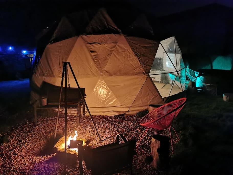Langworth Lincoln Star Dome, Hot Tub, Bbq 아파트 외부 사진