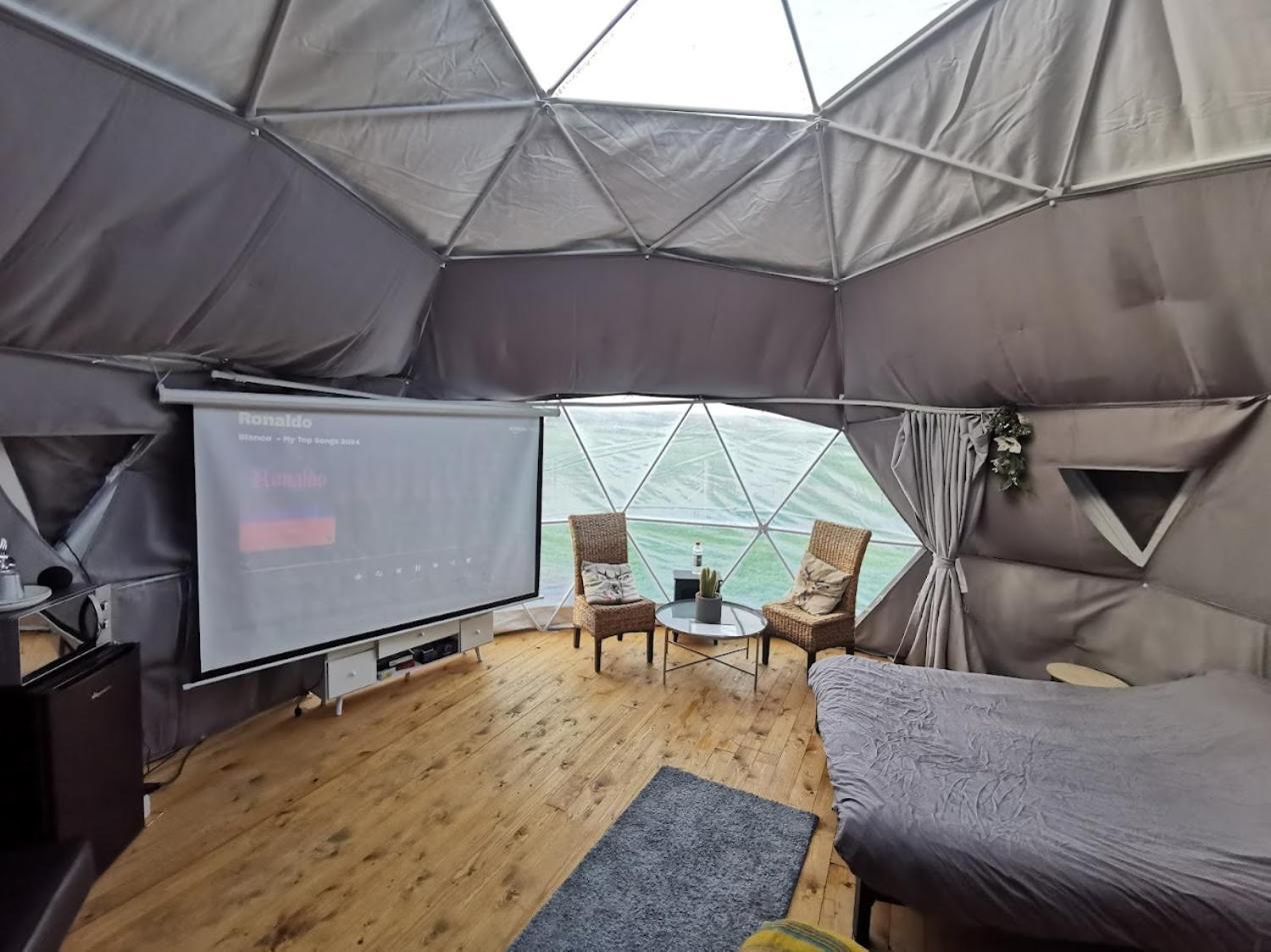 Langworth Lincoln Star Dome, Hot Tub, Bbq 아파트 외부 사진